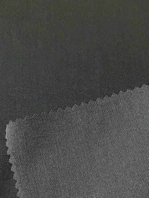 RAYON CHALLIS AH-73826 45%R+29%T+21%C+4%N+1%SP Pustende og fuktgjennomtrengelig