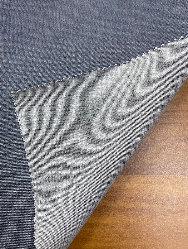 JEANS LIKE WOVEN AH-47256/0010X28 56%C+41%R+3%SP Glatt overflate, klare linjer, glatt håndfølelse